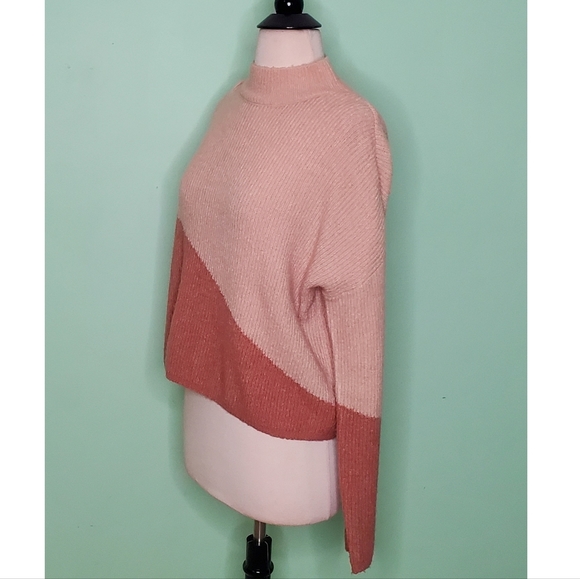 Planet Gold Colorblocked Mock Neck Sweater - Picture 5 of 8